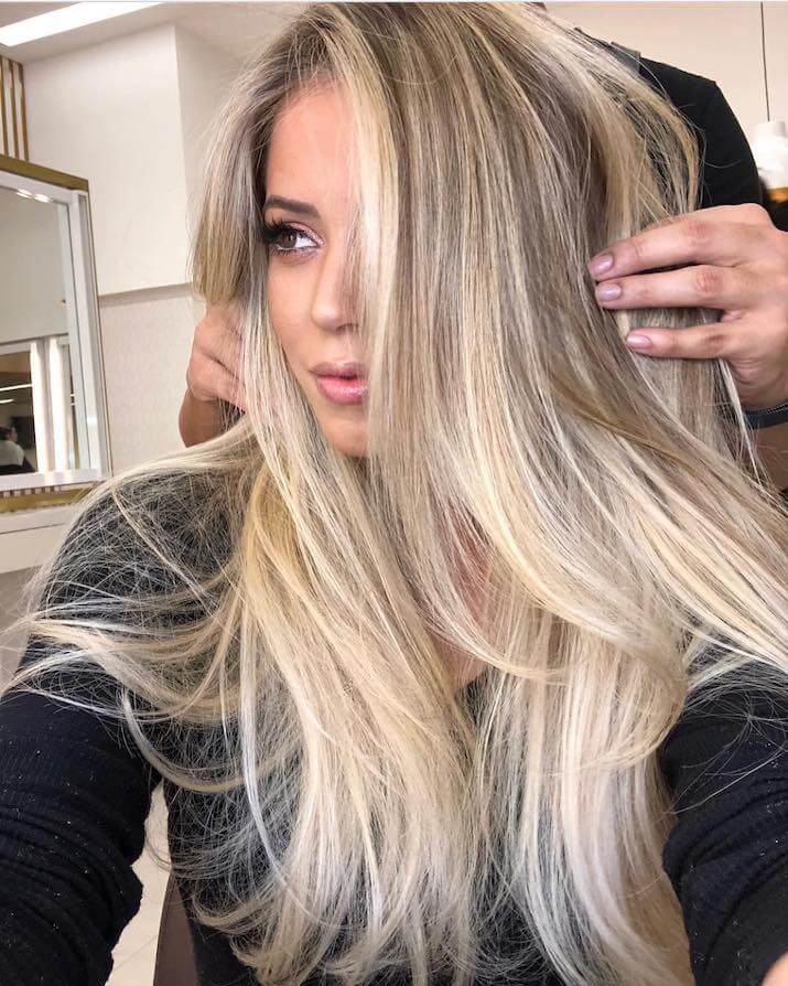 A First-Timer’s Guide to How to Wash Hair Extensions 3 | Emilly Hadrill: Hair Extensions in Gold Coast, Brisbane, Melbourne & Sydney EH Hair & Extensions - model image in hair salon